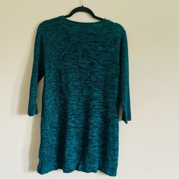 Woman’s highlow vneck sweater top size M green black ribbed sleeves soft stretch - Picture 5 of 8